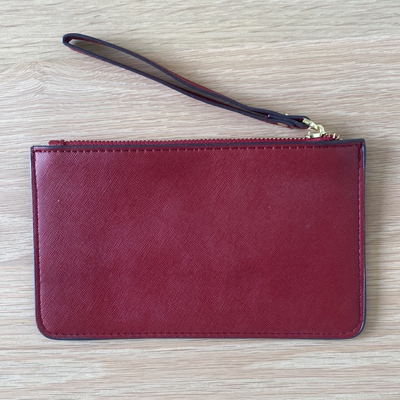 Kate Spade Chelsea 100% Leather Wristlet Zip Pouch red: never used - Picture 2 of 3